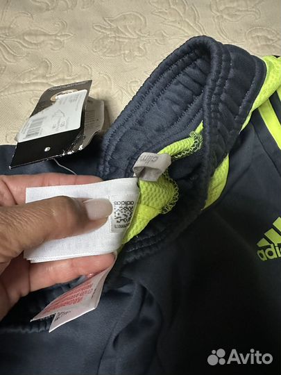 Продам новые спортивные штаны Adidas 128
