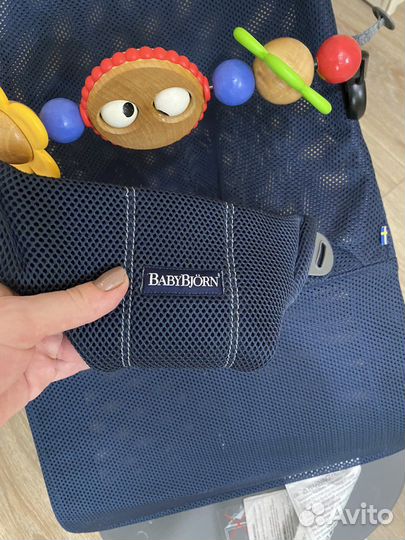 Шезлонг babybjorn сетка с игрушкой