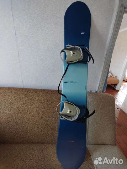 Продам сноуборд ботинки перчатки очки