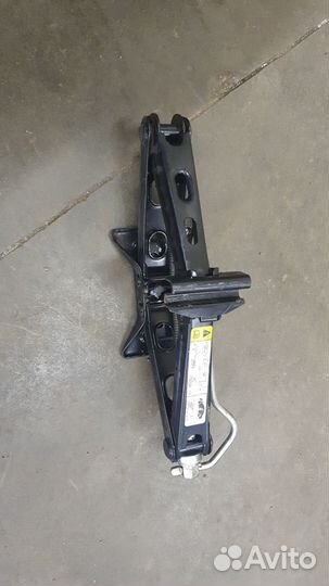 Домкрат на форд фокус 2,3