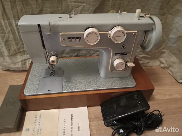 Швейная машина Подольск 142
