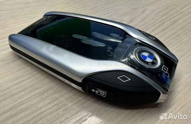 Ключ зажигания BMW G серия с дисплеем
