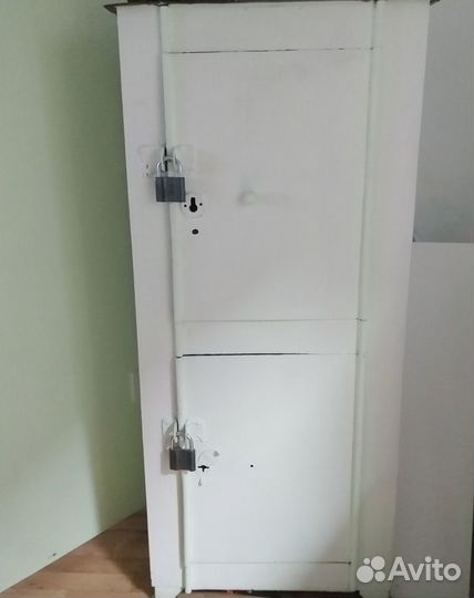 Сейфы металлические