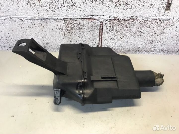 Резонатор воздушного фильтра Peugeot 206 хетчбек