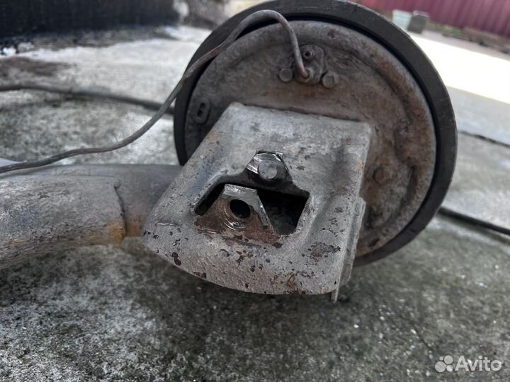 Задняя балка Лада Приора