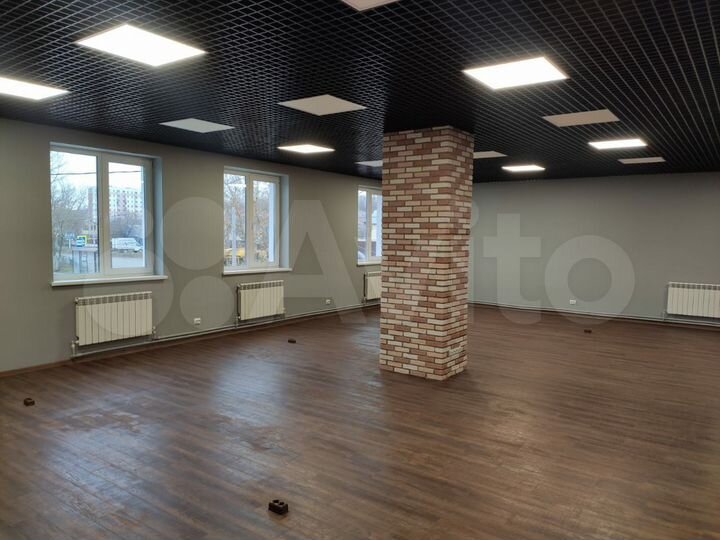 Свободного назначения, 560 м²
