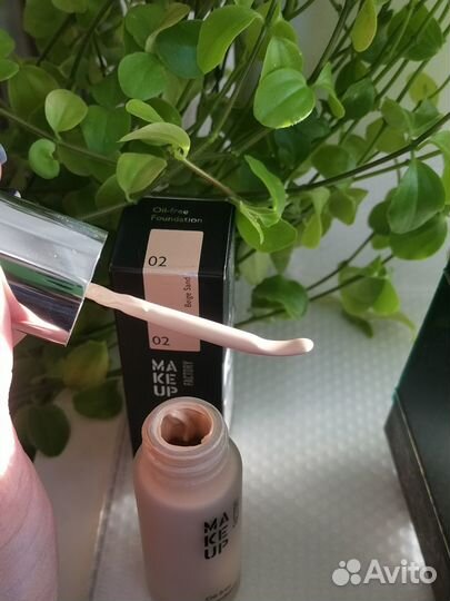 Тональный крем Make UP factory oil-free foundation