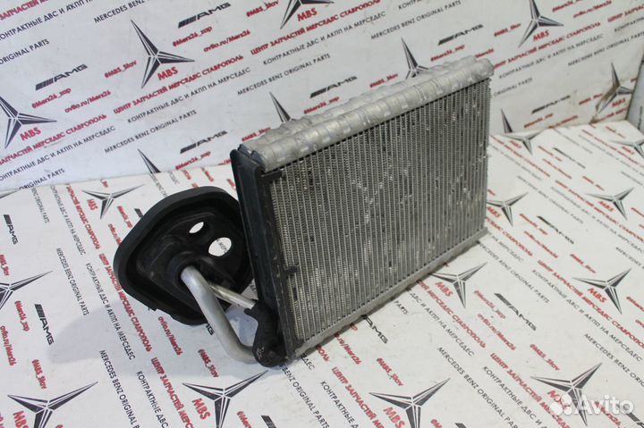 Радиатор печки W204 Mercedes