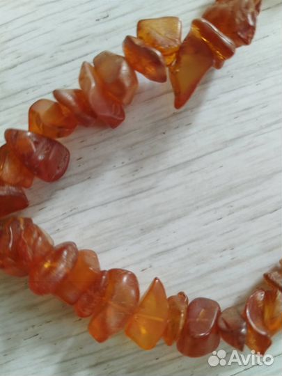 Бусы янтарные и брошь под жемчуг, СССР