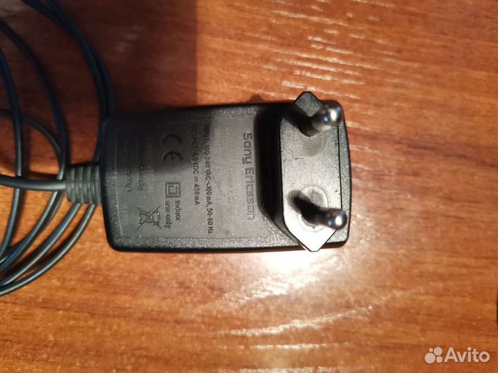 Bluetooth-гарнитура Sony Ericsson HBH-PV703