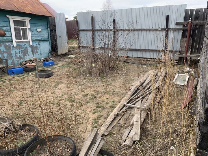 Дача 20 м² на участке 12 сот.