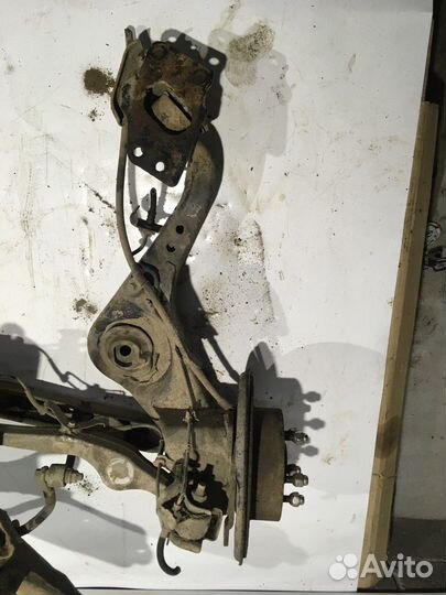 Рычаг задний правый продольный В сборе со ступицей