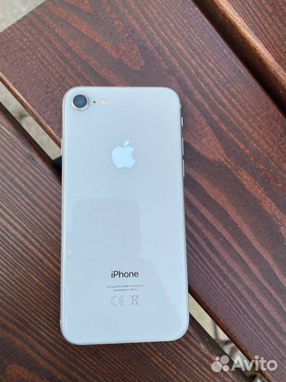 Телефон iPhone 8 64 gb