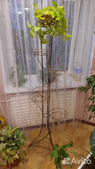 Стойка для цветов