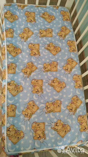 Детская кроватка