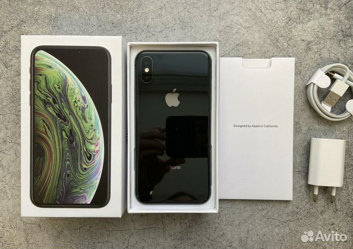 Телефон iPhone XS