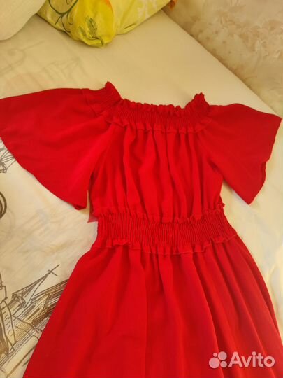 Новое платье Zara S красное миди