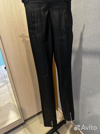 Кожаные брюки stradivarius