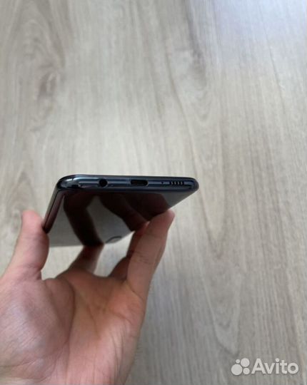 Samsung Galaxy A50, 6/64 ГБ