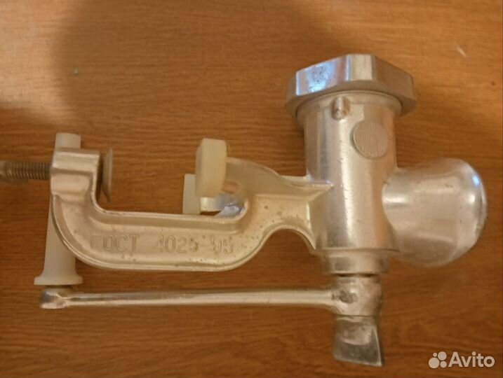 Мясорубка ручная новая