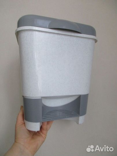 Контейнер для мусора 8 л новое