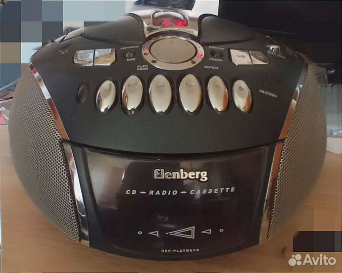 Cd магнитола Elenberg rcd-3012 на запчасти или вос