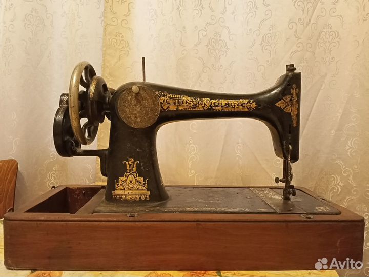 Швейная машина Singer