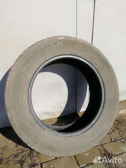 Yokohama BluEarth-A 215/65 R17 99V