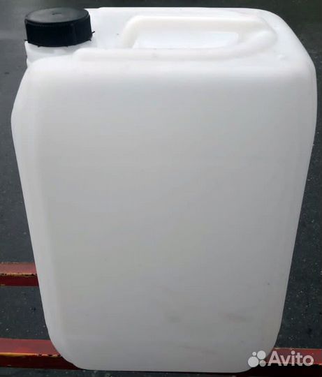 Канистры пластиковые 18,5 л чистые, мытые, сухие