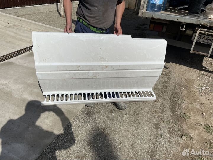 Freightliner. Боковые спойлера