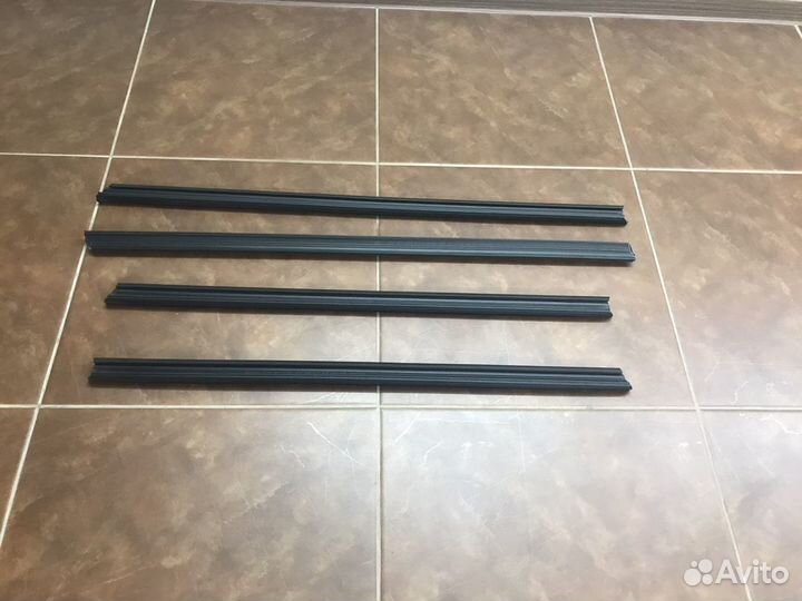 Уплотнитель стекла VW Polo