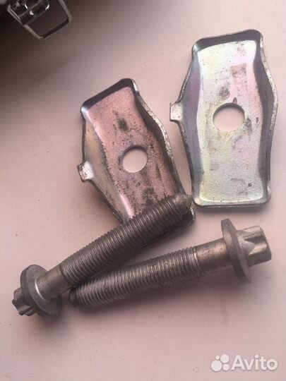 Сайлентблок задней балки подрамника на Mercedes ор