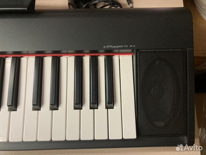 Синтезатор Yamaha piaggero NP-12