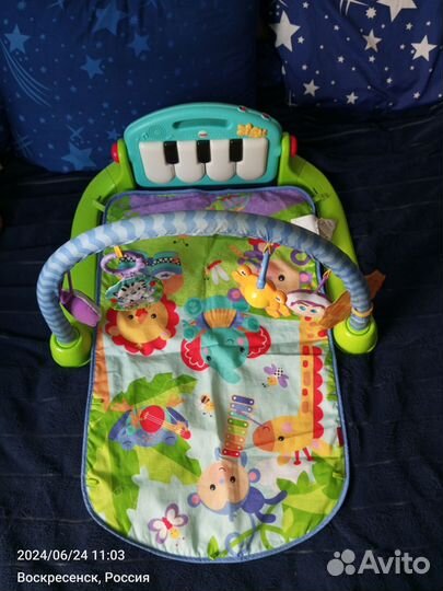 Детский коврик с пианино