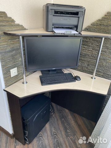 Компьютерный стол