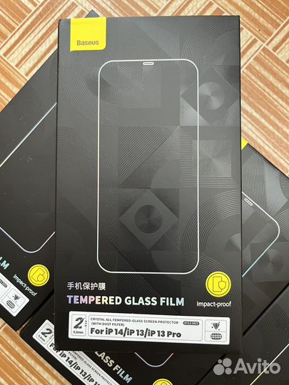 Baseus. Защитное стекло на iPhone 14, 13, 13 pro