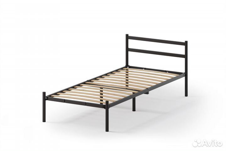 Кровать с матрасом