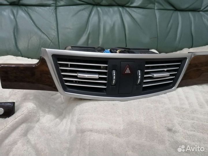 Воздуховоды+накладка на панель Mercedes E-clas