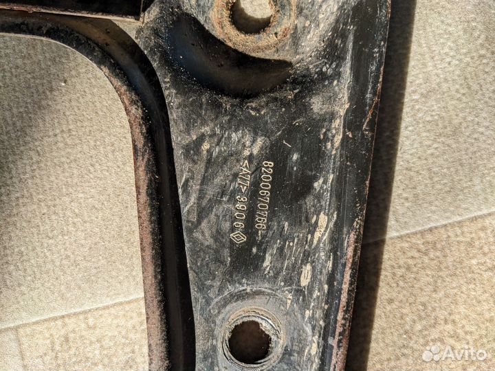 Балка поперечная подмоторная подрамник megane 2