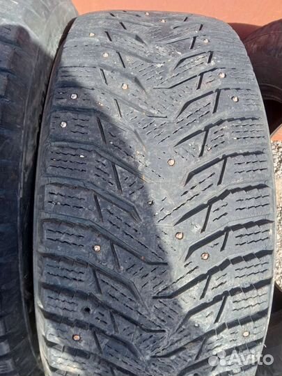 Marshal WinterCraft Ice WI31 215/60 R16