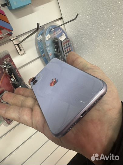 iPhone 11, 128 ГБ