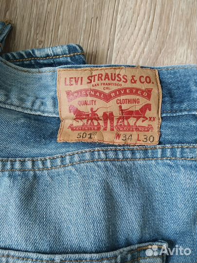 Джинсы Levis 501