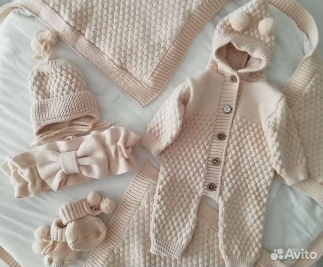 Новый комплект на выписку для мальчика и девочки