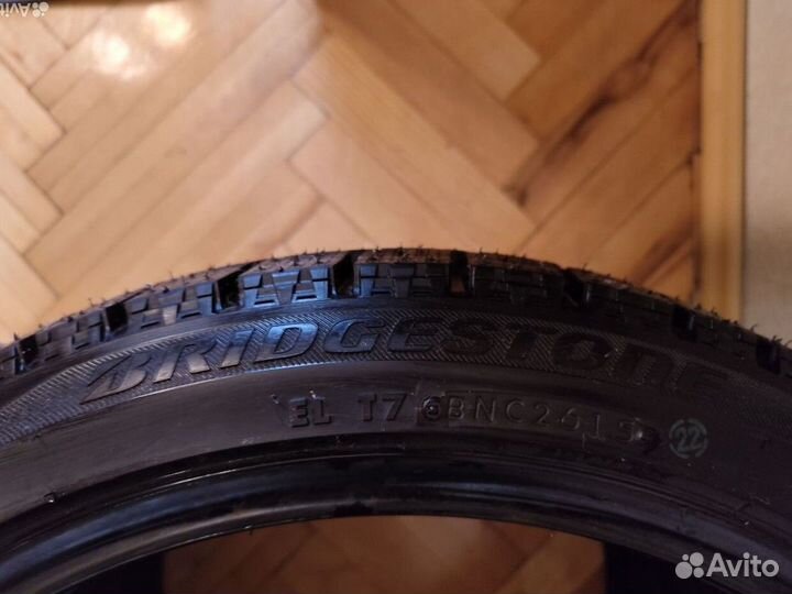 Bridgestone Blizzak VRX 225/40 R18