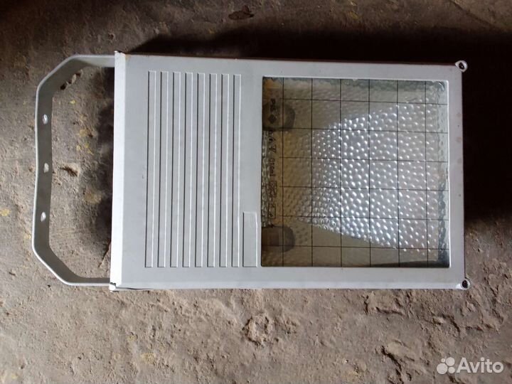 Фонарь без лампы