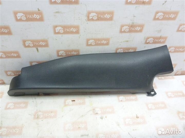 Пластик салона задний левый Volkswagen Golf 5K1