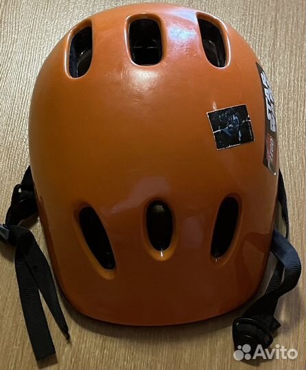 Десткий защитный шлем