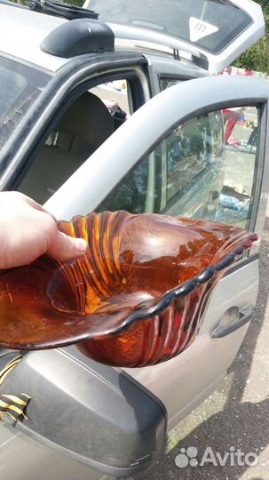 Лебеди стекло