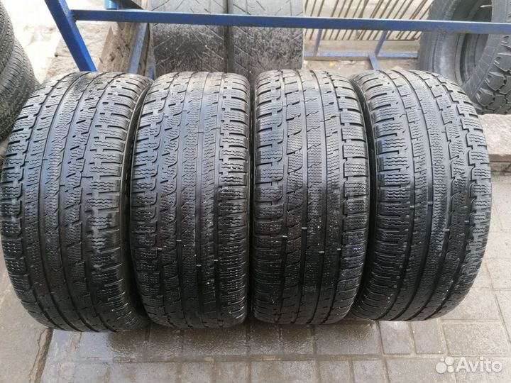 Kumho I'Zen KW27 235/55 R17 103V