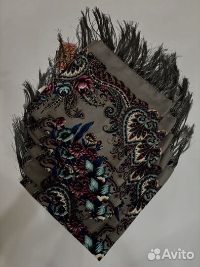 Платок шерстяной